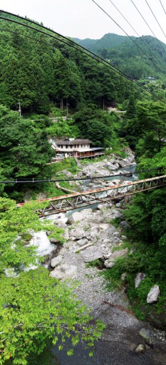 橋から見渡した沢