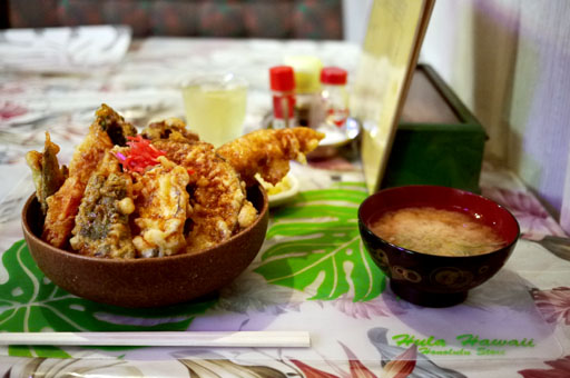 地あなご野菜盛り合わせ天丼！