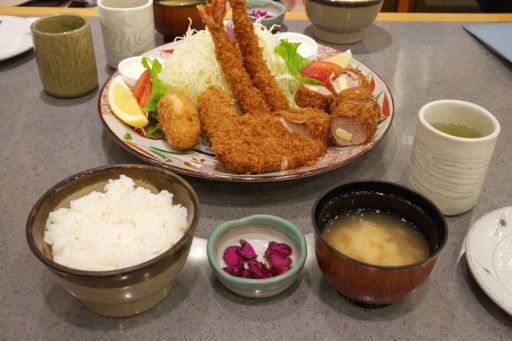 和幸のツインカツ定食